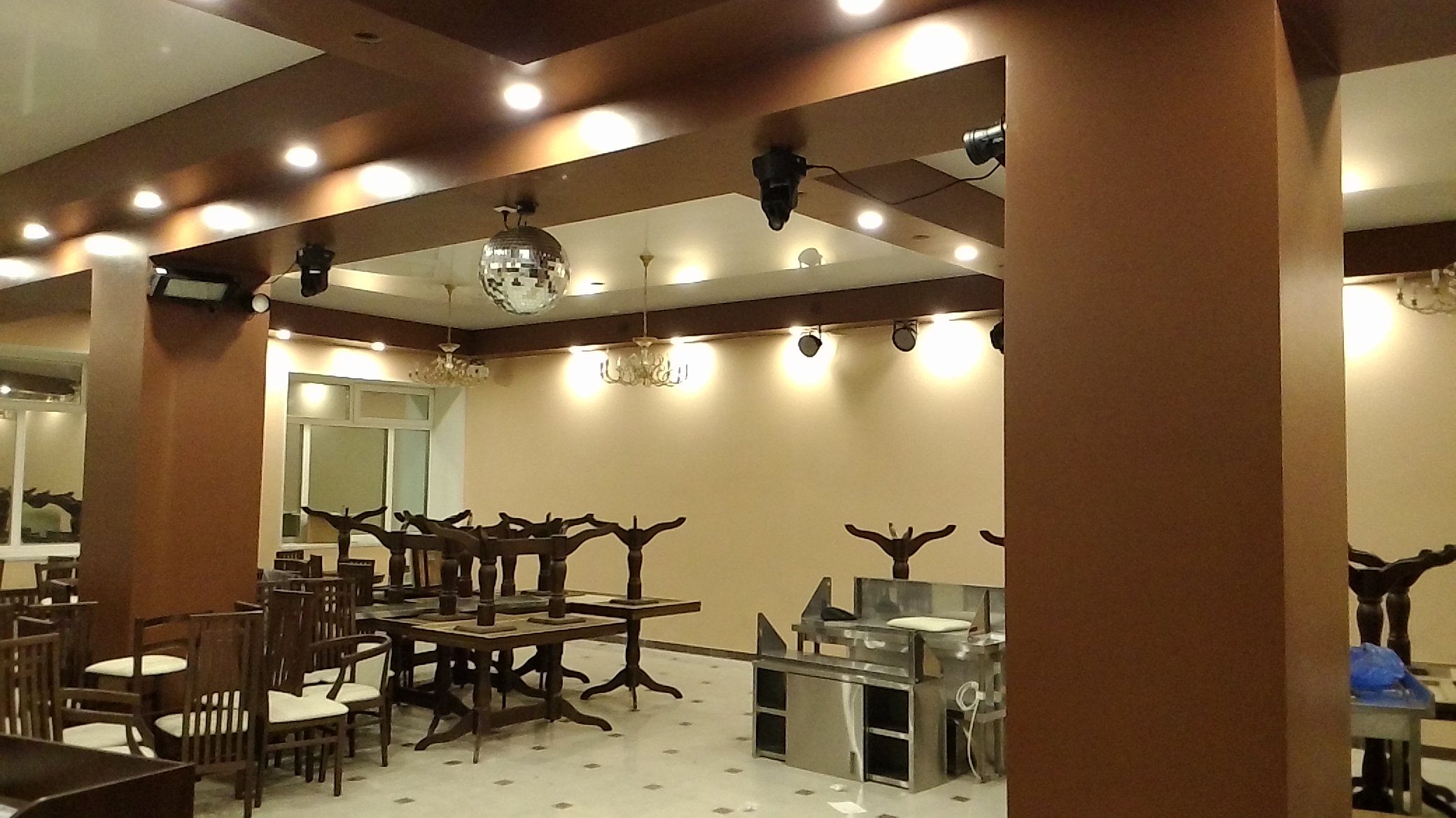 P_20171118_172700_LL